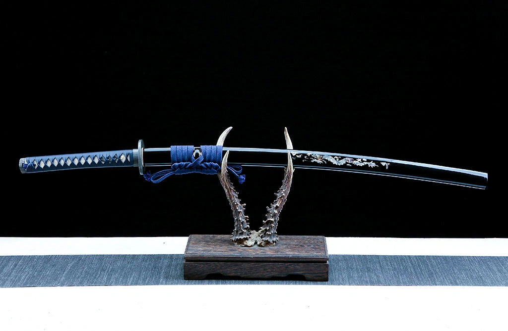 Authentic Japanese Katana Sword Hundred-Forged Pattern Steel Full Tang - Dragon in the Sky katana